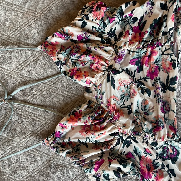 Urban Outfitters Tank Size: Large - Picture 4 of 4